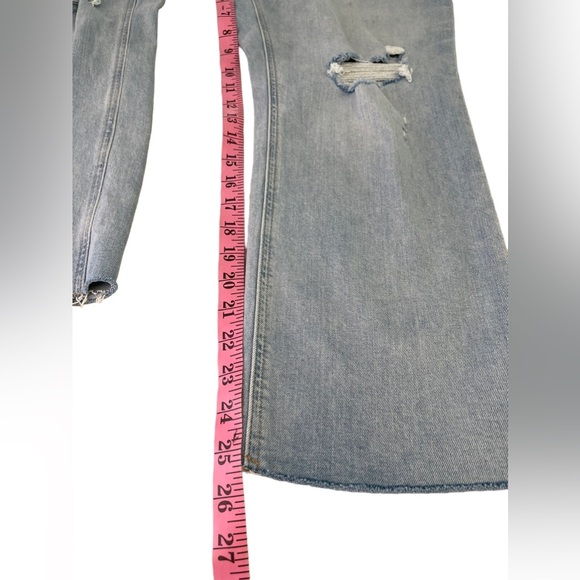 NWT Mom Jeans Curvy Supper Hi Rise Distressed Raw Hem Light washed  Size12 - Picture 14 of 16